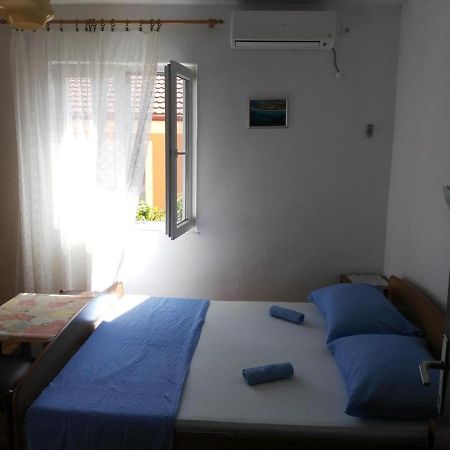 Apartmani Karuza Novalja Bagian luar foto