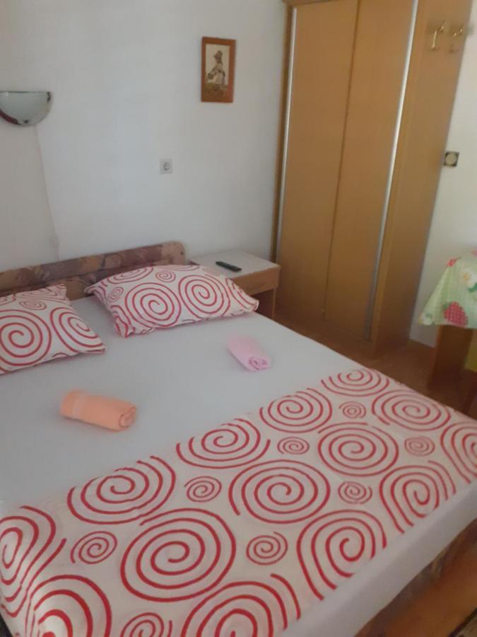 Apartmani Karuza Novalja Bagian luar foto