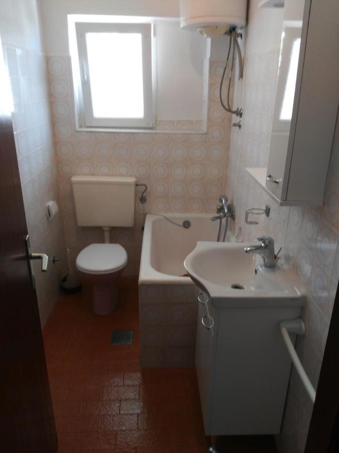 Apartmani Karuza Novalja Bagian luar foto