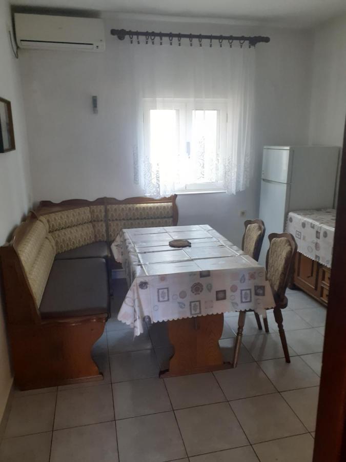 Apartmani Karuza Novalja Bagian luar foto